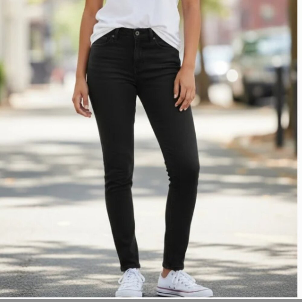 Denizen from Levi's Women's High-Rise Skinny Jeans in Black